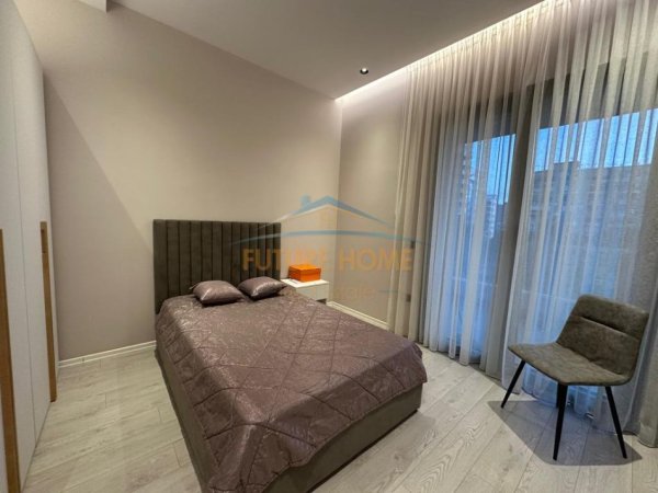 Tirane, jepet me qera apartament 3+1 Kati 2, 172 m² 1.800 € (deliorgji)