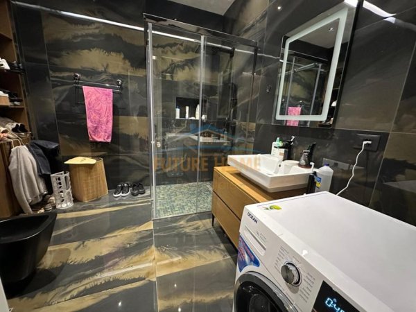 Tirane, jepet me qera apartament 3+1 Kati 2, 172 m² 1.800 € (deliorgji)