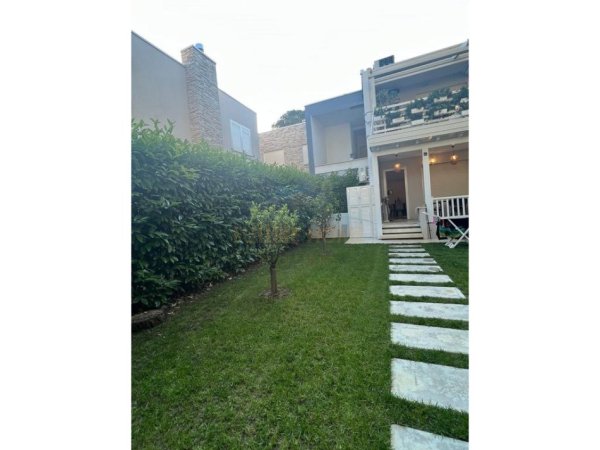 Lura 3, Gjiri Lalezit, shitet apartament 2+1 Kati 0, 182 m² 295.000 € (Gjiri Lalezit)