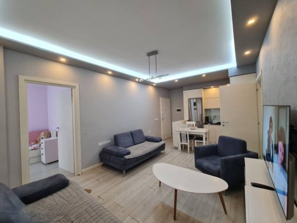 Tirane, shitet apartament 2+1 , 80 m² (Ish Parku Autobuzave)