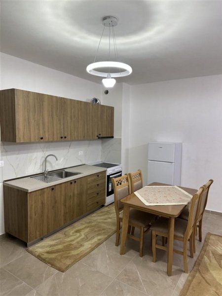 Tirane, jepet me qera apartament 1+1+Ballkon Kati 9, 60 m² 400 € (Kompleksi Jolla , Astir)