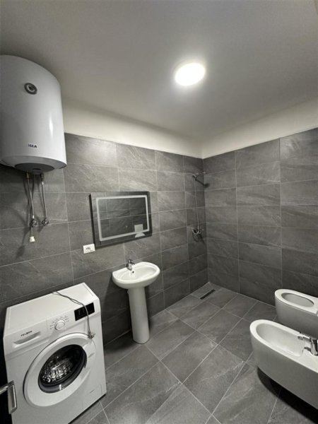 Tirane, jepet me qera apartament 1+1+Ballkon Kati 9, 60 m² 400 € (Kompleksi Jolla , Astir)