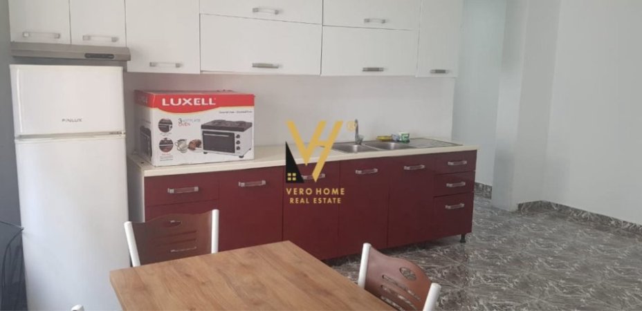 Tirane, jepet me qera apartament 2+1+Ballkon Kati 4, 93 m² 600 € (SHESHI WILLSON)