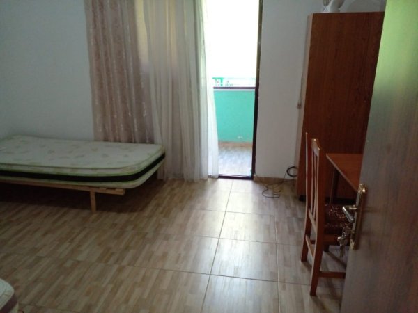 Tirane, jepet me qera garsonier Kati 1, 35 m² 300 € (Shkolla e Baletit)