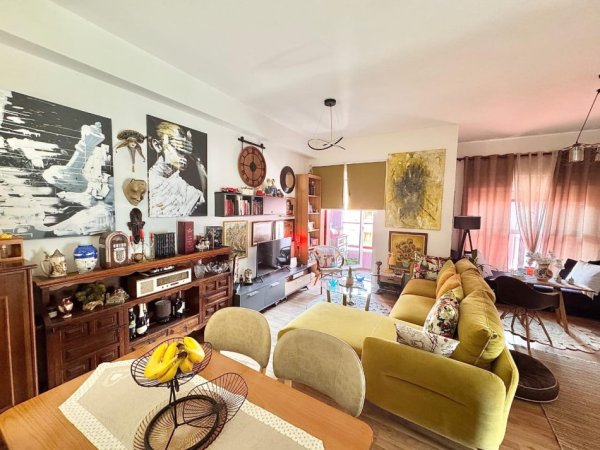 Tirane, shes apartament 2+1+Ballkon Kati 4, 82 m² 130.000 € (rruga pasho hysa)