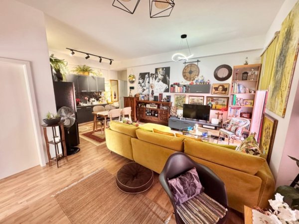 Tirane, shes apartament 2+1+Ballkon Kati 4, 82 m² 130.000 € (rruga pasho hysa)