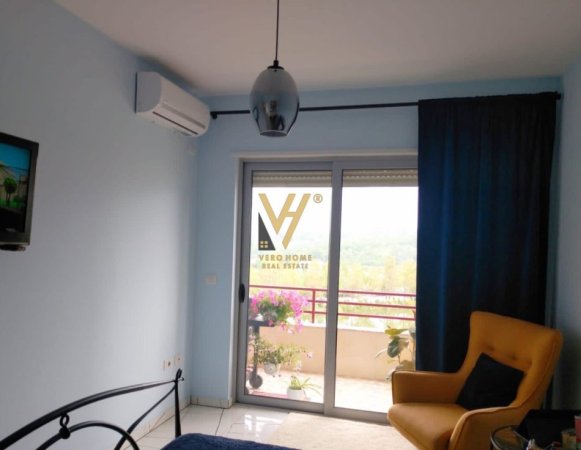 Tirane, jepet me qera apartament 3+1+Ballkon Kati 6, 136 m² 1.300 € (LIQENI THATE)