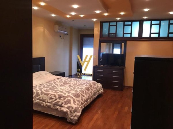 Tirane, jepet me qera apartament duplex 2+1+Ballkon Kati 5, 110 m² 700 € (ISH EKSPOZITA SOT)