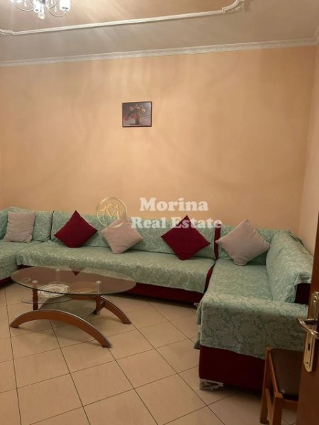 Tirane, jepet me qera shtepi 1+1+Ballkon Kati 2, 90 m² 350 € (Don Bosko)