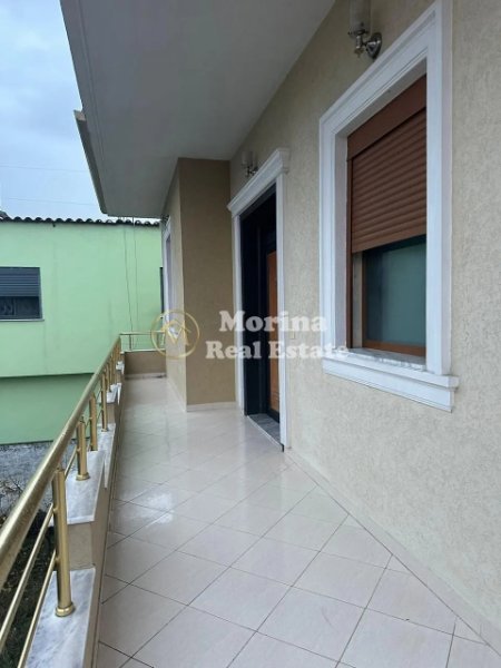 Tirane, jepet me qera shtepi 1+1+Ballkon Kati 2, 90 m² 350 € (Don Bosko)