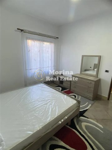 Tirane, jepet me qera shtepi 1+1 Kati 1, 65 m² 300 € (Selite- Nenstacioni Elektrik)