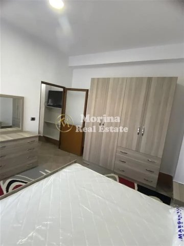 Tirane, jepet me qera shtepi 1+1 Kati 1, 65 m² 300 € (Selite- Nenstacioni Elektrik)