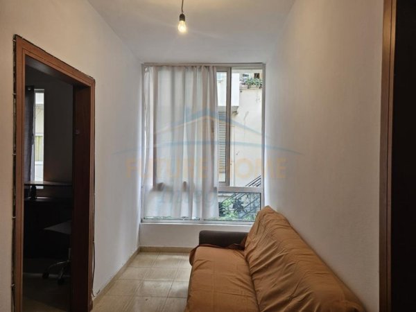 Shitet, Apartament 3+1, Kodra e Diellit, Tiranë.