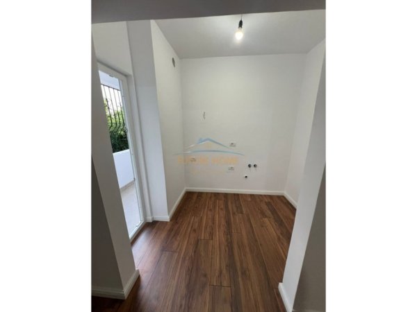 Shitet, Apartament 1+1, Pallati me Shigjeta