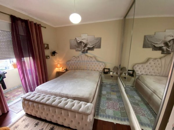 Shqiperi, shitet apartament 3+1 Kati 3, 110 m² 248.000 € (RRUGA E ELBASANIT)