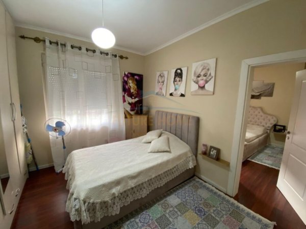Shqiperi, shitet apartament 3+1 Kati 3, 110 m² 248.000 € (RRUGA E ELBASANIT)