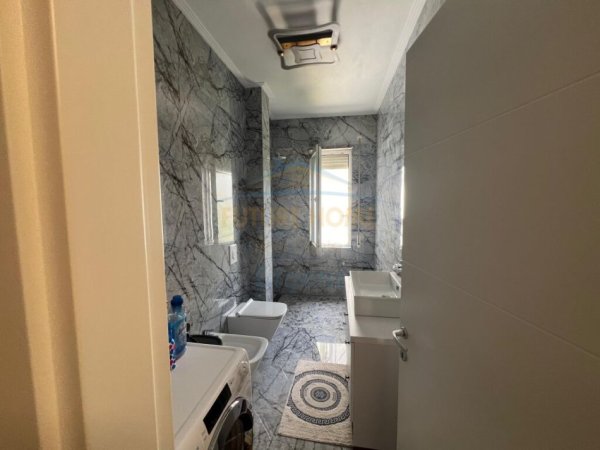 Tirane, shitet apartament 2+1 Kati 1, 123 m² 210.000 € (KOPSHTI BOTANIK)