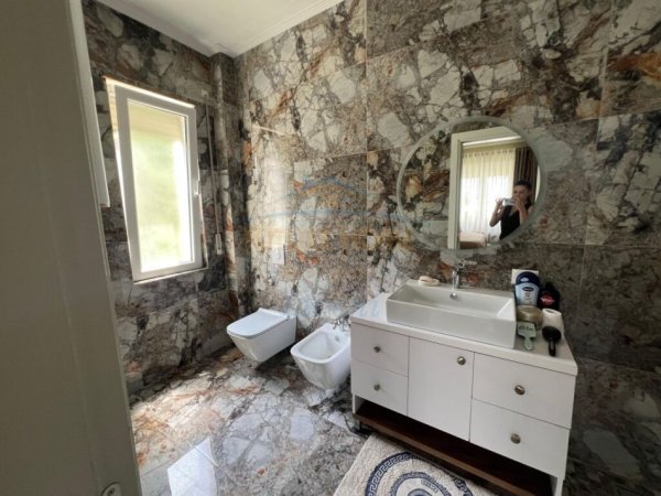 Tirane, shitet apartament 2+1 Kati 1, 123 m² 210.000 € (KOPSHTI BOTANIK)