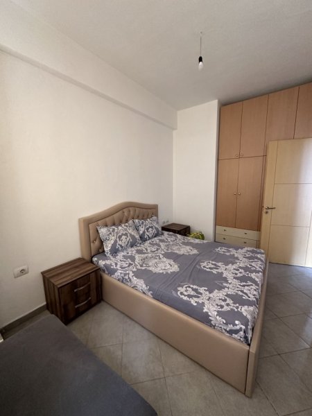 Tirane, jepet me qera apartament 1+1 Kati 1, 65 m² 300 € (Fresk , Furre Buke Europa)