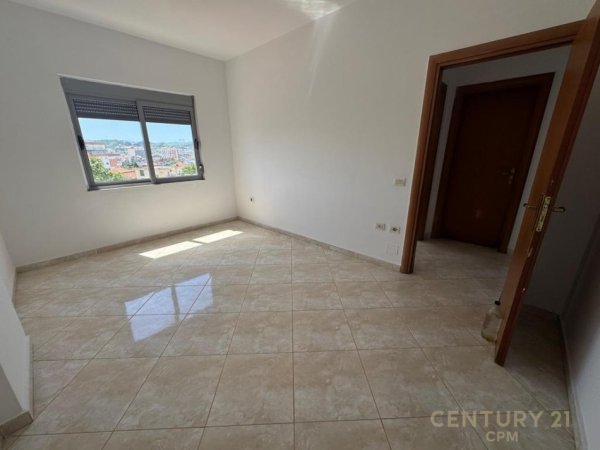 Tirane, shitet 2+1 Kati 4, 888 m² 1.020.000 € 