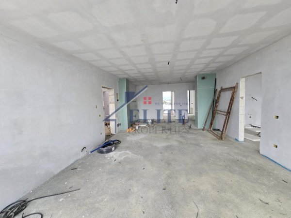 Gjiri Lalezit | Hamallaj, shitet apartament 3+1+Ballkon Kati 5, 159 m² 412.360 € (Porto Lalzi)