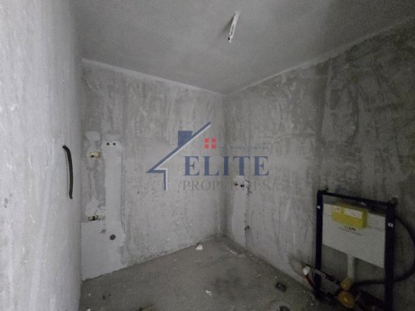 Gjiri Lalezit | Hamallaj, shitet apartament 3+1+Ballkon Kati 5, 159 m² 412.360 € (Porto Lalzi)