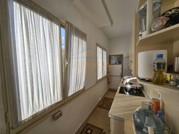 Tirane, shitet apartament 2+1 Kati 3, 124 m² 230.000 € (LIQENI I THATE)