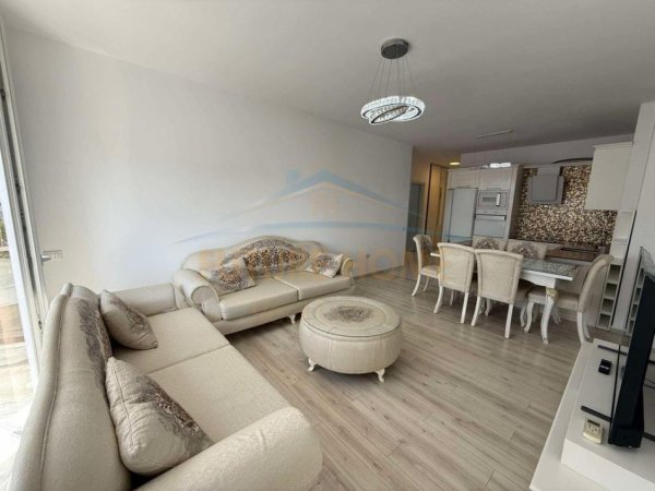 Tirane, shitet apartament 3+1+Aneks+Ballkon , 123 m² 250.000 € (REZIDENCA OAZIS)