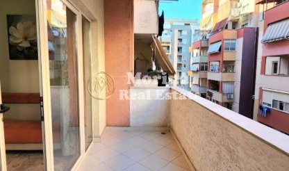 Tirane, jepet me qera apartament 2+1 Kati 4, 110 m² 500 € (Astir)