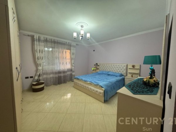 Tirane, jepet me qera apartament 1+1 Kati 2, 76 m² 600 € (Pazari i Ri)