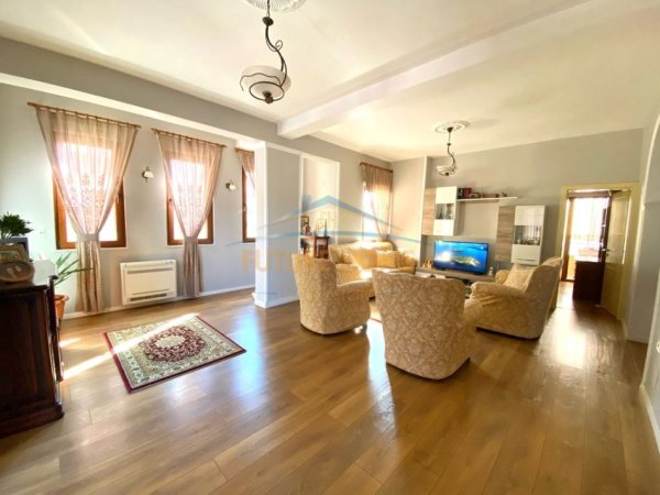 Tirane, shitet apartament 2+1 Kati 3, 122 m² 210.000 € (VASIL SHANTO)