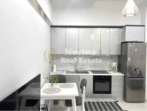 Tirane, jepet me qera apartament 1+1 Kati 2, 65 m² 600 € (Kopshti Botanik)