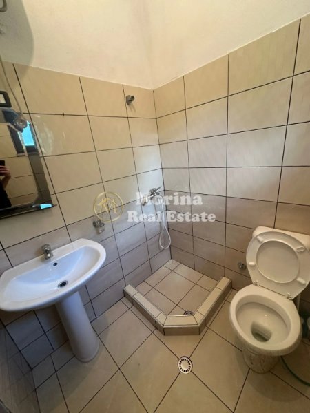 Tirane, jepet me qera shtepi 1+1 Kati 1, 50 m² 260 € (Siri Kodra)