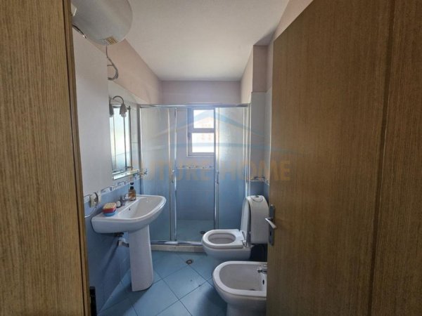 Tirane, shitet apartament duplex Dublex , 112 m² 160.000 €