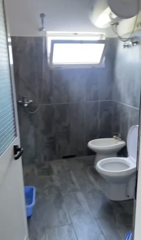 Tirane, jepet me qera shtepi 2+1 Kati 2, 130 m² 400 € (Spitali Ushtarak , Laprake)