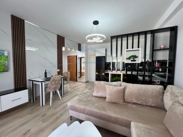 Plazh Iliria, shitet apartament 1+1 Kati 9, 70 m² 97.000 € (Durres)