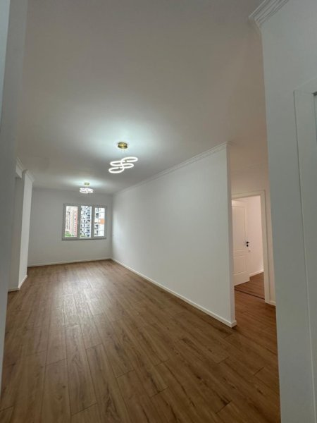 Tirane, shitet apartament 2+1+Ballkon Kati 4, 86 m² 133.000 € (Astir)
