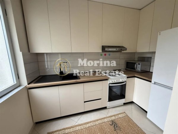 Tirane, jepet me qera apartament 1+1+Ballkon Kati 4, 65 m² 500 € (Qender- Rruga Fortuzi)