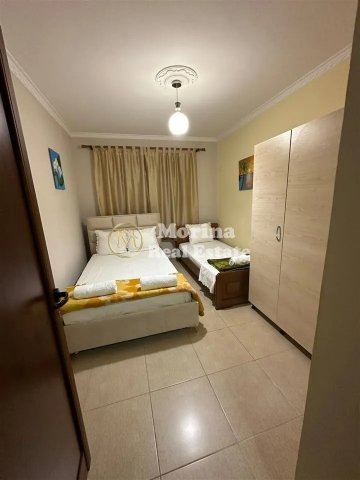 Tirane, jepet me qera apartament 2+1 Kati 2, 75 m² 600 € (Rruga e Durresit)
