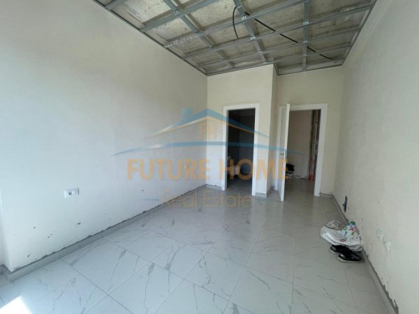 Shitet, Apartament 2+1+2, pranë Spitalit Amerikan 3, Tiranë