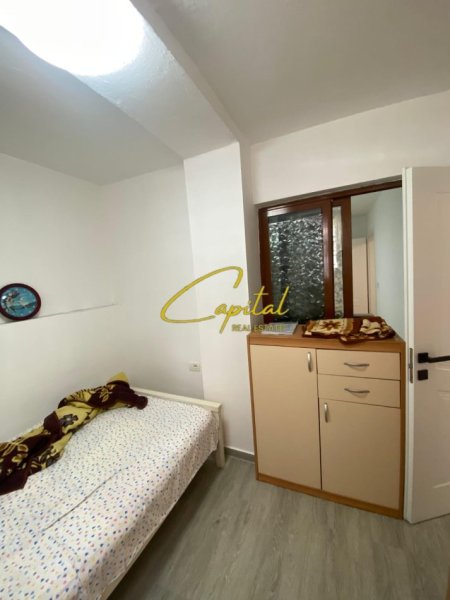 Tirane, jepet me qera apartament 2+1 Kati 1, 75 m² 550 € (21 DHJETORI)