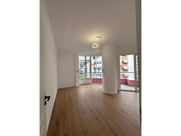 Tirane, shitet apartament 2+1 Kati 4, 86 m² 133.000 € (Astir)