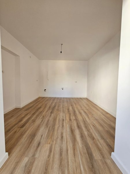 Tirane, shitet apartament 1+1 , 42 m² 106.000 € (Mozaiku i Tiranes)
