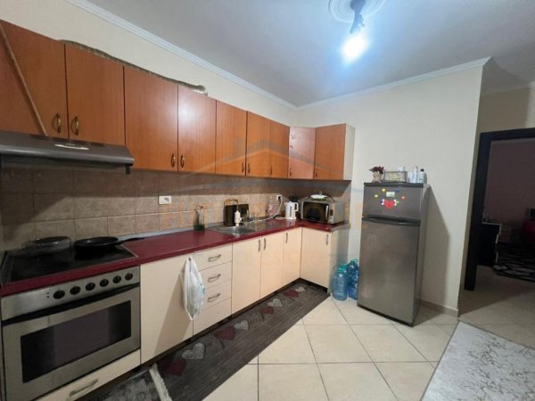 Tirane, shitet apartament 2+1 Kati 4, 94 m² 128.000 € (Unaza e Re, Tiranë)