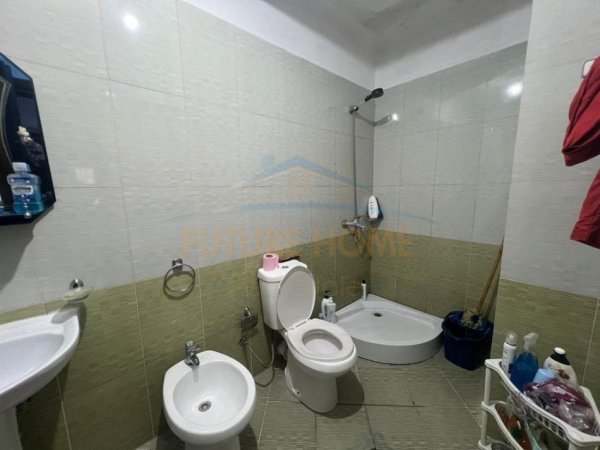 Tirane, shitet apartament 2+1 Kati 4, 94 m² 128.000 € (Unaza e Re, Tiranë)