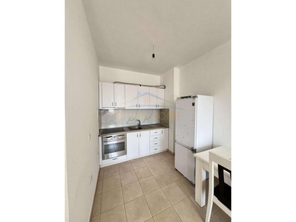 Tirane, shitet apartament 1+1 Kati 8, 73 m² 90.000 € (Unaza e Re, Tiranë.)
