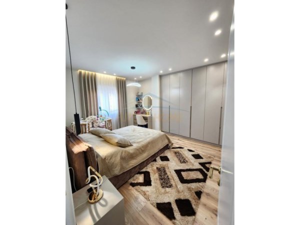 Plazh Iliria, shitet apartament 2+1 Kati 6, 90 m² 130.000 € (Durres)