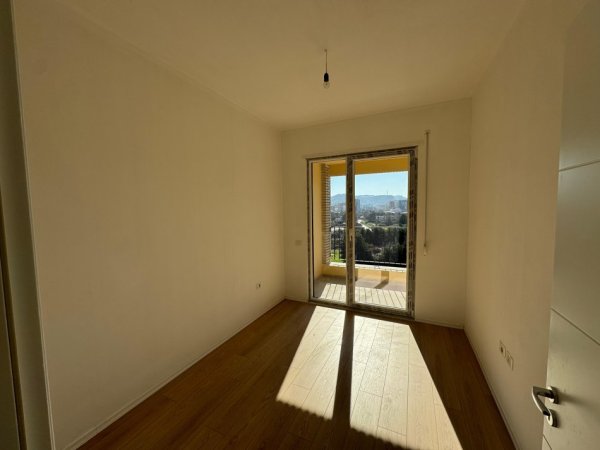 Tirane, shitet apartament 3+1+Aneks+Ballkon Kati 5, 150 m² 230.000 € (Rezidenca IBN)