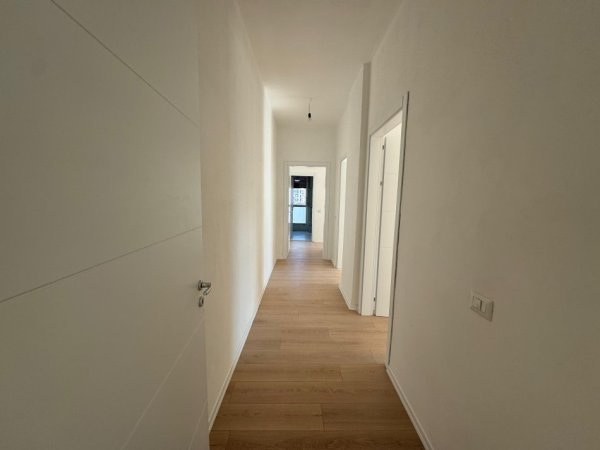 Tirane, shitet apartament 3+1+Aneks+Ballkon Kati 5, 150 m² 230.000 € (Rezidenca IBN)