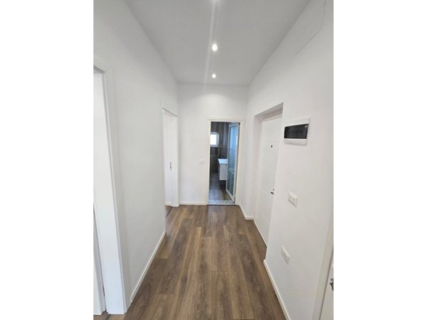 Tirane, shitet 2+1 Kati 4, 75 m² 185.000 € 